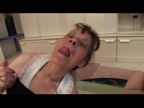 ❤️ Två mormödrar och en farfar har en trekant ❌ Sexvideo at porn sv.rassadakubani.ru ❌❤