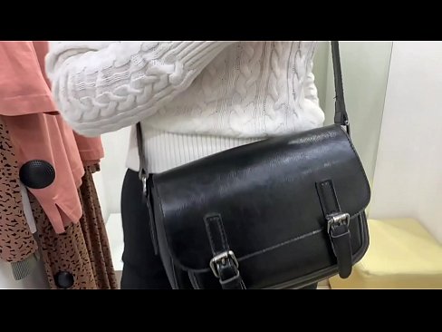 ❤️ Offentlig onani av den unga slynan FeralBerry med en dildo i provrummet ❌ Sexvideo at porn sv.rassadakubani.ru ❌❤