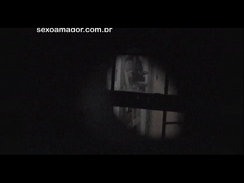 ❤️ Blondie blir hemligt videofilmad av en voyeur från grannskapet gömd bakom ihåliga tegelstenar ❌ Sexvideo at porn sv.rassadakubani.ru ❌❤